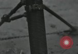 Standbild 81 mm Mörtel Anyang Korea, 1950, aus Sekunde 45 historischem Filmmaterial Videoclip 65675022726
