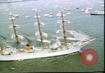 Immagine di Stati Uniti bicentenario o la celebrazione del bicentenario New York City USA, 1976, secondo 57 filmato di repertorio 65675022744