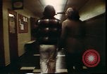 Immagine di Matrimonio di prova situazione Portland Oregon USA, 1975, secondo 18 filmato di repertorio 65675022749