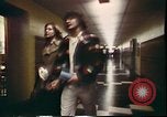 Immagine di Matrimonio di prova situazione Portland Oregon USA, 1975, secondo 30 filmato di repertorio 65675022749