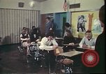 Immagine di Matrimonio di prova situazione Portland Oregon USA, 1975, secondo 36 filmato di repertorio 65675022749