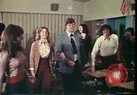 Immagine di Matrimonio di prova situazione Portland Oregon USA, 1975, secondo 44 filmato di repertorio 65675022749