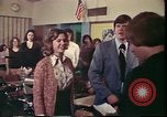 Immagine di Matrimonio di prova situazione Portland Oregon USA, 1975, secondo 47 filmato di repertorio 65675022749