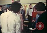 Immagine di Matrimonio di prova situazione Portland Oregon USA, 1975, secondo 51 filmato di repertorio 65675022749