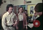 Immagine di Matrimonio di prova situazione Portland Oregon USA, 1975, secondo 55 filmato di repertorio 65675022749