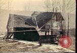 Standbild Holzhäuser Woodstock New York USA, 1975, aus Sekunde 45 historischem Filmmaterial Videoclip 65675022751