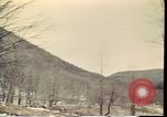 Standbild Holzhäuser Woodstock New York USA, 1975, aus Sekunde 56 historischem Filmmaterial Videoclip 65675022751