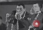 Standbild Bühnenshow Grönland Thule Air Force Base, 1954, aus Sekunde 30 historischem Filmmaterial Videoclip 65675022787