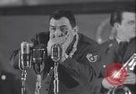 Standbild Bühnenshow Grönland Thule Air Force Base, 1954, aus Sekunde 37 historischem Filmmaterial Videoclip 65675022787
