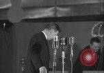 Standbild Bühnenshow Grönland Thule Air Force Base, 1954, aus Sekunde 52 historischem Filmmaterial Videoclip 65675022787