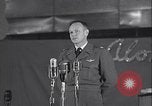 Standbild General LeMay Grönland Thule Air Force Base, 1954, aus Sekunde 26 historischem Filmmaterial Videoclip 65675022789