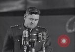 Standbild General LeMay Grönland Thule Air Force Base, 1954, aus Sekunde 56 historischem Filmmaterial Videoclip 65675022789