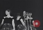 Immagine di Arthur Godfrey La Groenlandia Thule Air Force Base, 1954, secondo 58 filmato di repertorio 65675022797