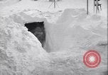 Image Igloo à la base météorologique de l'armée le Groenland, 1954, de la seconde 37 séquences d'archives historiques vidéo 65675022801