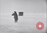 Image Igloo à la base météorologique de l'armée le Groenland, 1954, de la seconde 46 séquences d'archives historiques vidéo 65675022801