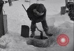 Image Igloo à la base météorologique de l'armée le Groenland, 1954, de la seconde 59 séquences d'archives historiques vidéo 65675022801
