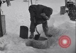 Image Igloo à la base météorologique de l'armée le Groenland, 1954, de la seconde 60 séquences d'archives historiques vidéo 65675022801