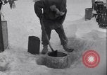 Image Igloo à la base météorologique de l'armée le Groenland, 1954, de la seconde 61 séquences d'archives historiques vidéo 65675022801