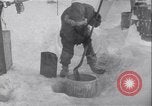 Image Igloo à la base météorologique de l'armée le Groenland, 1954, de la seconde 62 séquences d'archives historiques vidéo 65675022801