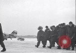 Standbild USA Fallschirmjäger Kanada, 1954, aus Sekunde 33 historischem Filmmaterial Videoclip 65675022813
