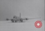 Standbild Militärische Übung "Wind Chill" Neufundland Kanada, 1954, aus Sekunde 50 historischem Filmmaterial Videoclip 65675022814