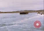 Immagine di Rifornimento di rugiada sito di linea Canada, 1957, secondo 32 filmato di repertorio 65675022831