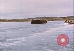Immagine di Rifornimento di rugiada sito di linea Canada, 1957, secondo 34 filmato di repertorio 65675022831