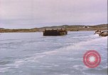 Immagine di Rifornimento di rugiada sito di linea Canada, 1957, secondo 35 filmato di repertorio 65675022831