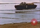 Immagine di Rifornimento di rugiada sito di linea Canada, 1957, secondo 61 filmato di repertorio 65675022831