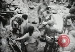 Standbild 1st Marine Division Peleliu Palau Inseln, 1944, aus Sekunde 4 historischem Filmmaterial Videoclip 65675022839