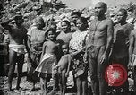 Standbild 1st Marine Division Peleliu Palau Inseln, 1944, aus Sekunde 14 historischem Filmmaterial Videoclip 65675022841