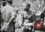 Standbild 1st Marine Division Peleliu Palau Inseln, 1944, aus Sekunde 61 historischem Filmmaterial Videoclip 65675022841