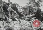 Standbild 1st Marine Division Peleliu Palau Inseln, 1944, aus Sekunde 17 historischem Filmmaterial Videoclip 65675022849