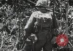 Standbild 1st Marine Division Peleliu Palau Inseln, 1944, aus Sekunde 29 historischem Filmmaterial Videoclip 65675022849