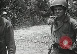 Standbild 1st Marine Division Peleliu Palau Inseln, 1944, aus Sekunde 56 historischem Filmmaterial Videoclip 65675022849