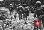 Standbild 1st Marine Division Peleliu Palau Inseln, 1944, aus Sekunde 57 historischem Filmmaterial Videoclip 65675022849