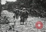 Standbild 1st Marine Division Peleliu Palau Inseln, 1944, aus Sekunde 61 historischem Filmmaterial Videoclip 65675022849