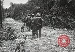 Standbild 1st Marine Division Peleliu Palau Inseln, 1944, aus Sekunde 62 historischem Filmmaterial Videoclip 65675022849