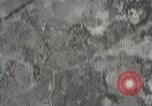 Standbild US B-24 Liberator Bomber angreifen Iwo Jima Iwo Jima, 1945, aus Sekunde 15 historischem Filmmaterial Videoclip 65675022850