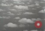 Standbild US B-24 Liberator Bomber angreifen Iwo Jima Iwo Jima, 1945, aus Sekunde 38 historischem Filmmaterial Videoclip 65675022850