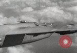 Standbild US B-24 Liberator Bomber angreifen Iwo Jima Iwo Jima, 1945, aus Sekunde 52 historischem Filmmaterial Videoclip 65675022850