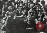 Standbild 1st Marine Division Peleliu Palau Inseln, 1945, aus Sekunde 25 historischem Filmmaterial Videoclip 65675022852