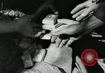 Standbild 1st Marine Division Peleliu Palau Inseln, 1945, aus Sekunde 33 historischem Filmmaterial Videoclip 65675022852
