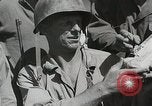 Standbild 1st Marine Division Peleliu Palau Inseln, 1945, aus Sekunde 25 historischem Filmmaterial Videoclip 65675022853