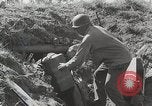 Standbild 1st Marine Division Peleliu Palau Inseln, 1945, aus Sekunde 36 historischem Filmmaterial Videoclip 65675022853