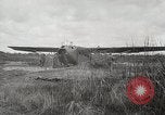 Standbild 1st Marine Division Peleliu Palau Inseln, 1945, aus Sekunde 16 historischem Filmmaterial Videoclip 65675022855