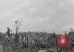 Standbild 5 Marine Regiment 1st Marine Division in Aktion gegen Japanische f Peleliu Palau Inseln, 1944, aus Sekunde 13 historischem Filmmaterial Videoclip 65675022859