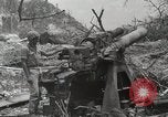 Standbild 5 Marine Regiment 1st Marine Division in Aktion gegen Japanische f Peleliu Palau Inseln, 1944, aus Sekunde 48 historischem Filmmaterial Videoclip 65675022859