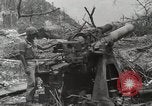 Standbild 5 Marine Regiment 1st Marine Division in Aktion gegen Japanische f Peleliu Palau Inseln, 1944, aus Sekunde 50 historischem Filmmaterial Videoclip 65675022859