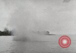 Standbild Schlacht von Peleliu Palau während Zweiten Weltkrieg Peleliu Palau Inseln, 1944, aus Sekunde 30 historischem Filmmaterial Videoclip 65675022860